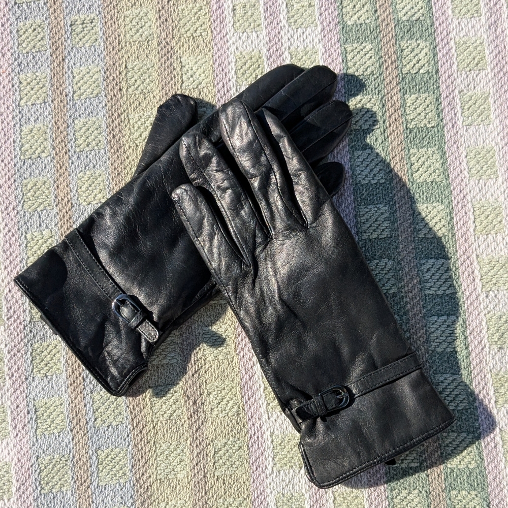 100% Leather Black Gloves Wrist Length Buckle Unused Women's Lining